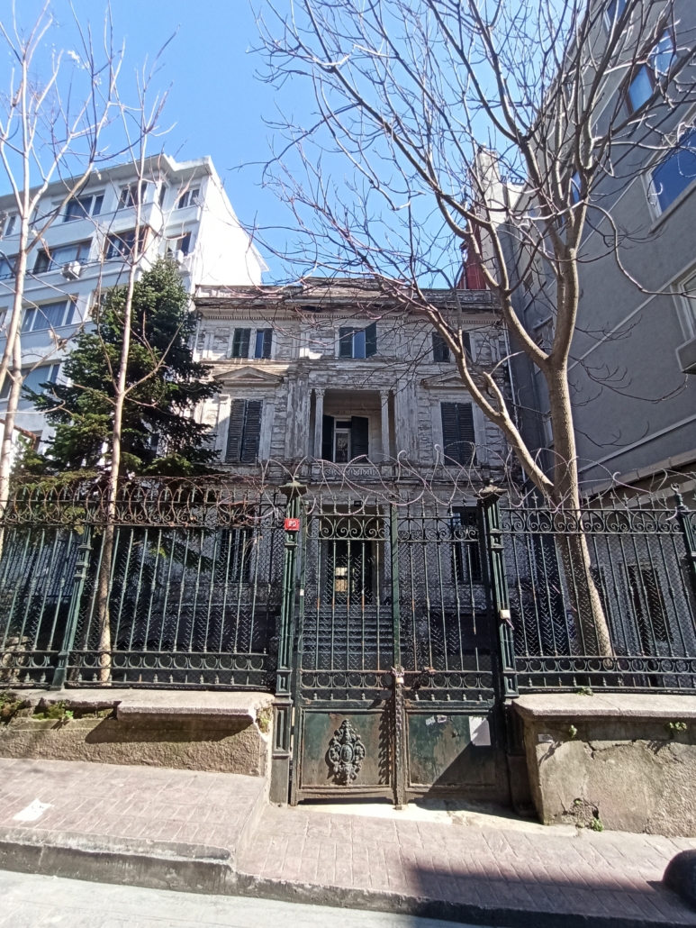 Pürtelaş Mahallesi Beyoğlu